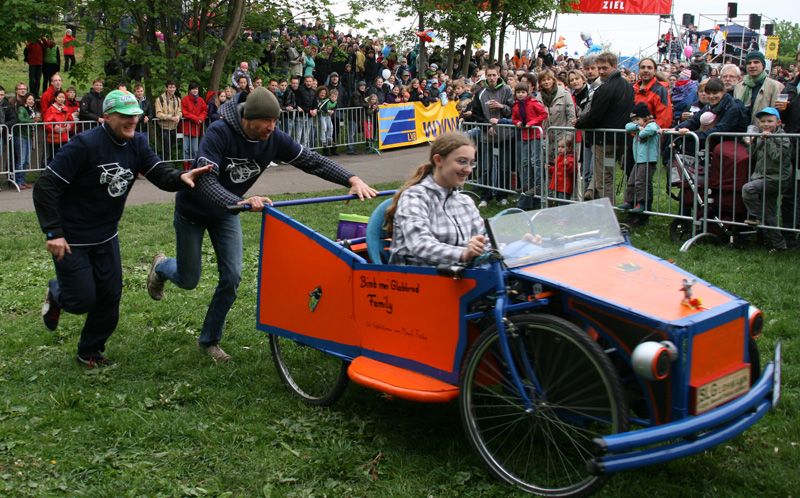 Abfahrt – Kategorie Familienkiste: 2. Platz: Bimb mei Glabbrad Family & die Gipfelstürmer von Mount Focke