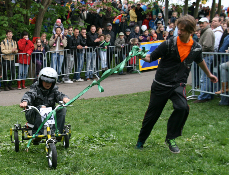 MASSENSTART – Kategorie: Familienkiste: 3. Platz: PR-Die Spezialisten