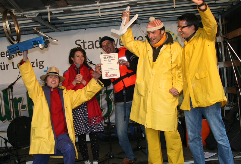 Designpreis des Geheimen naTo-Sportrats (GnS): S.O.S. Titanic Focke Eisberg voraus, Kapitäne und Kinder zuerst